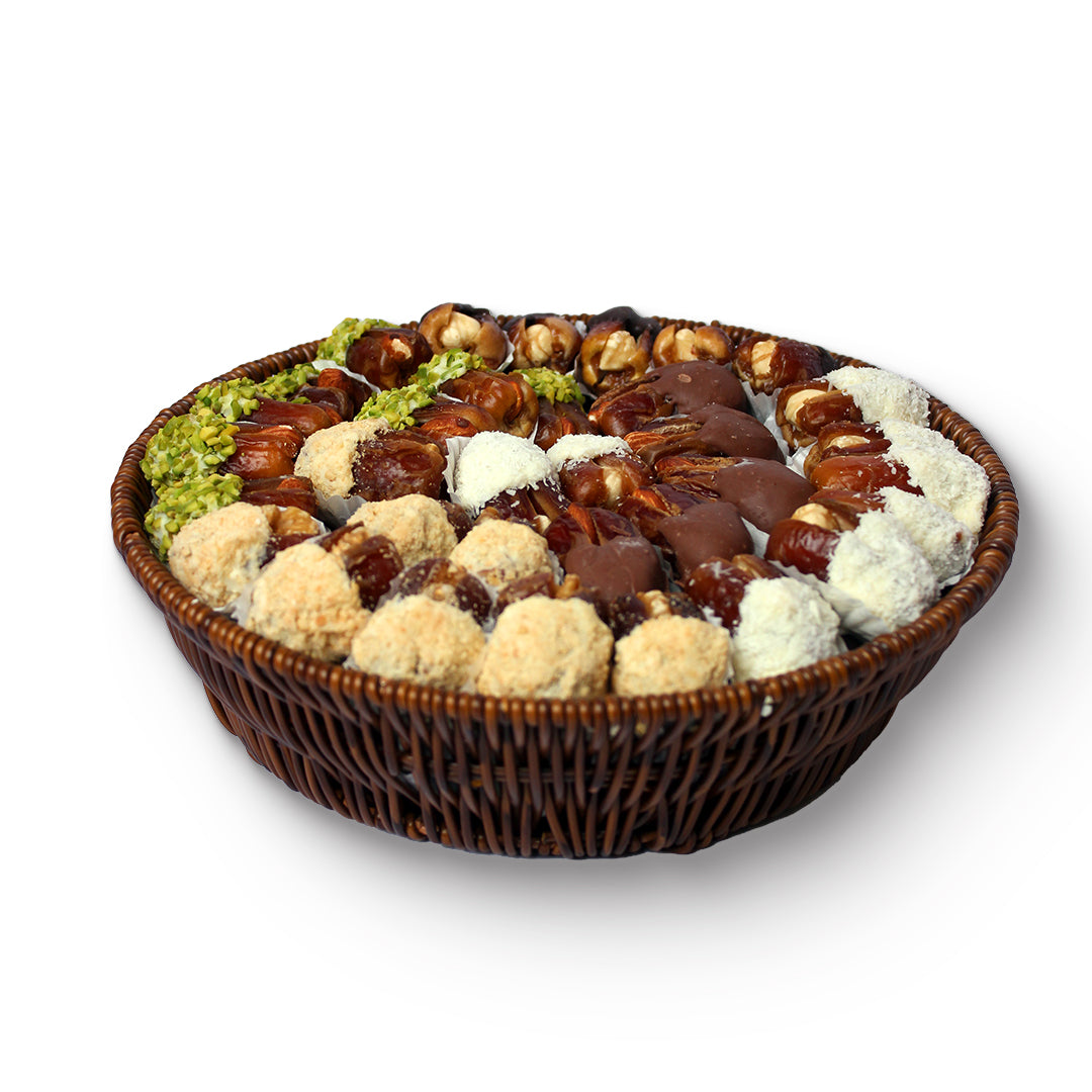 Half-Coated Dates Round Tray – Handcrafted Chocolate & Nut Delights