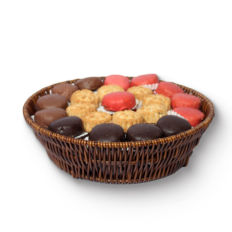 Luxury Assorted Mamool Dates – Chocolate-Coated & Traditional Filled Delights